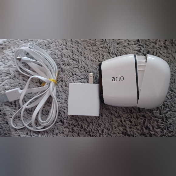 Arlo Pro spotlight camera NIB - Picture 5 of 10